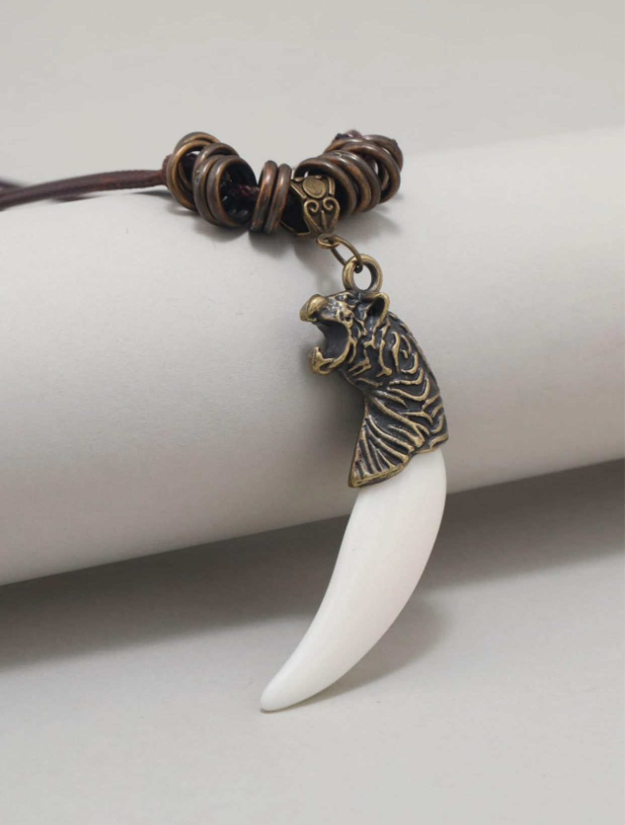Men Leopard Head & Fang Charm Necklace