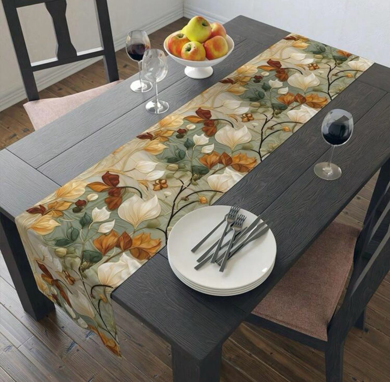 Vintage Flower and Leaf Patterned Table Runner