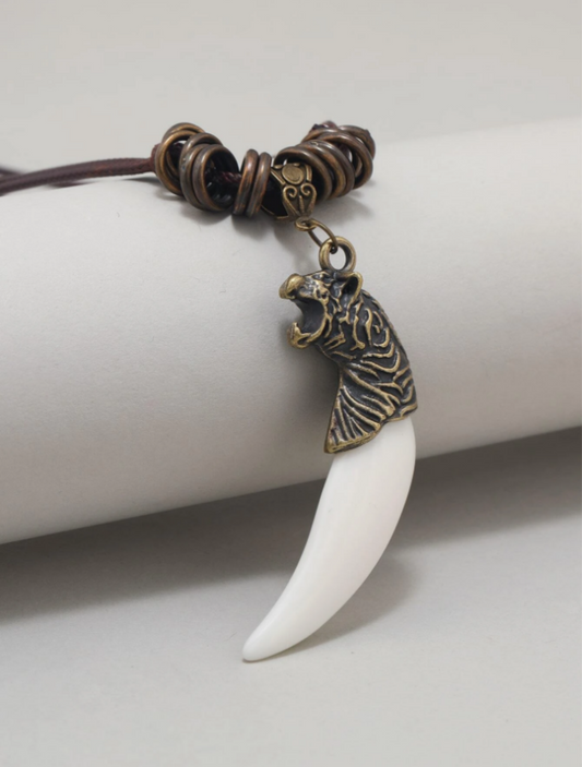 Men Leopard Head & Fang Charm Necklace