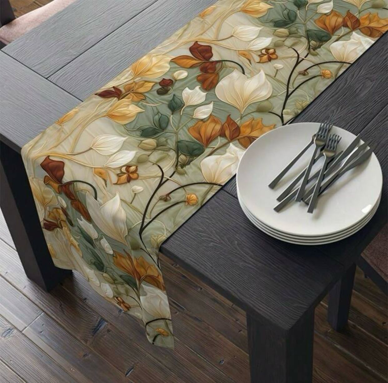 Vintage Flower and Leaf Patterned Table Runner